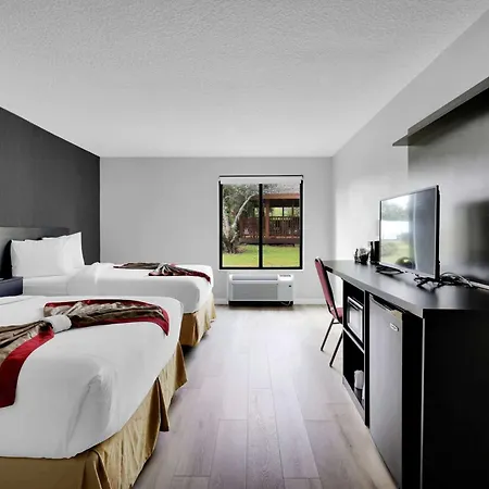 Ramada By Wyndham Jacksonville I-95 By Butler Blvd Exterior photo