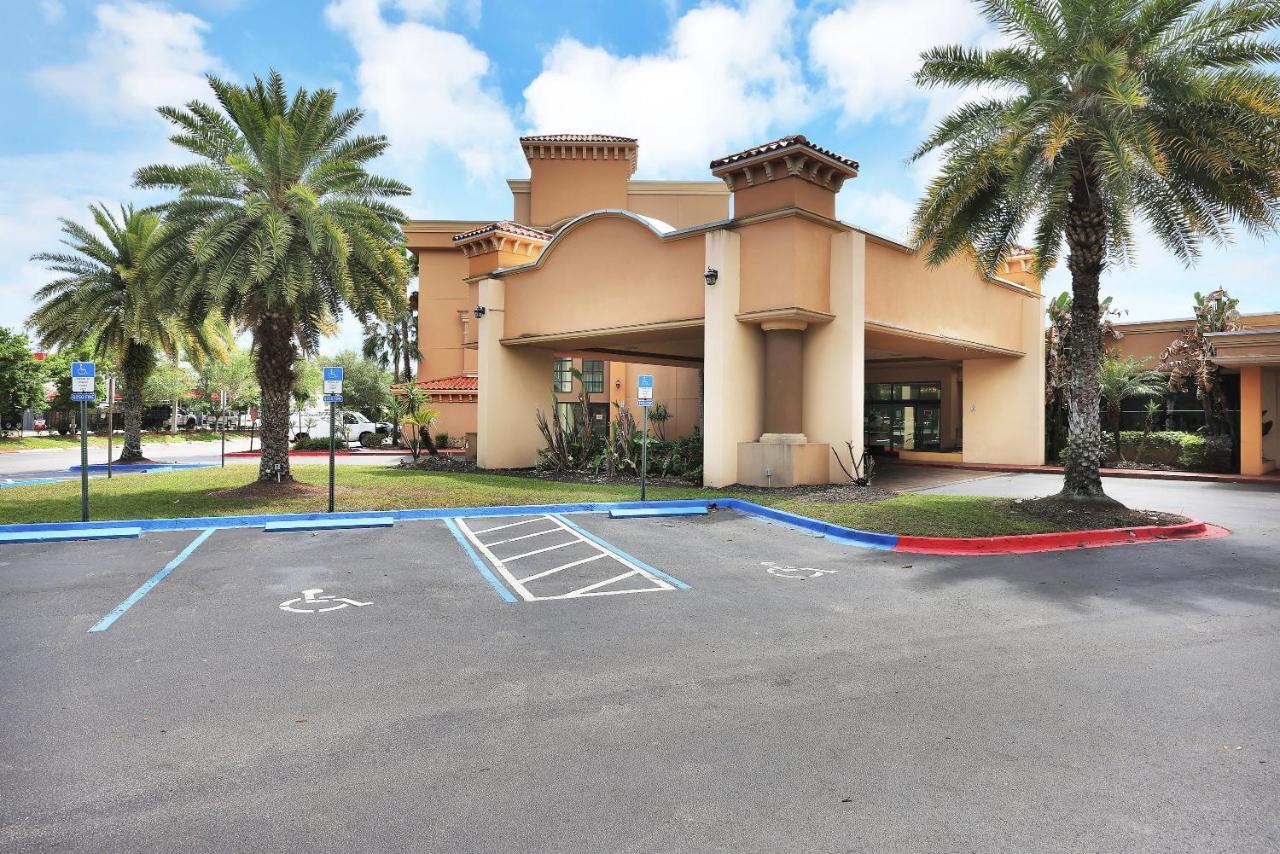 Hotel Ramada By Wyndham I-95 By Butler Blvd